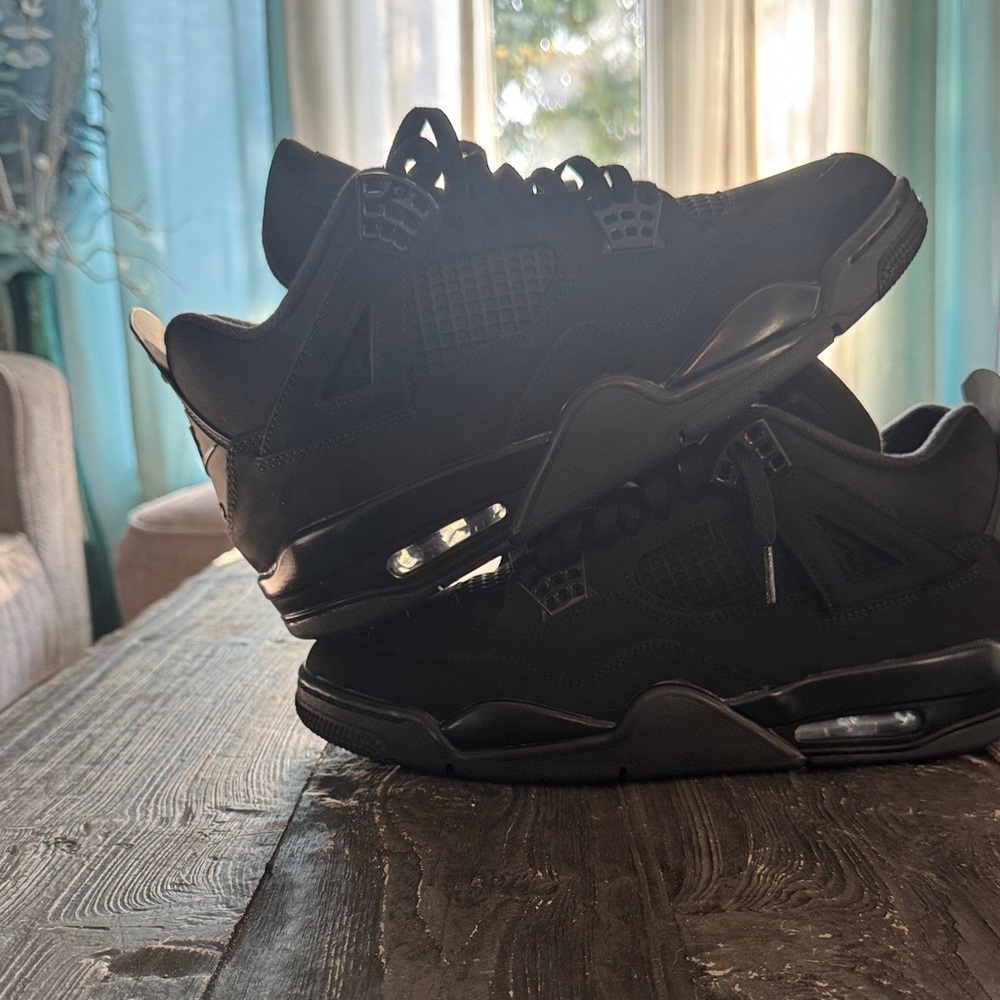 Jordan 4s  blackcats Men's Black Athletic Sneakers - Retro Air-Cushion Design